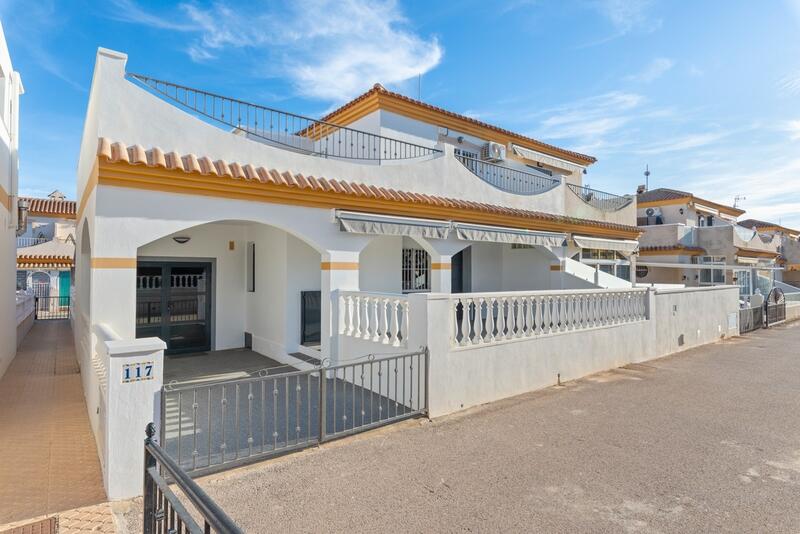 Gezinswoning Te koop in Orihuela Costa, Alicante