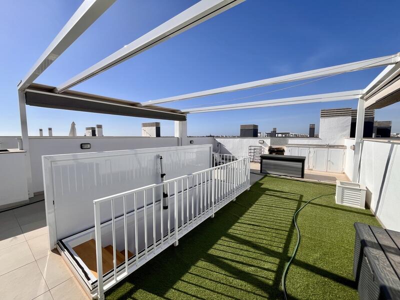 2 bedroom Apartment for sale