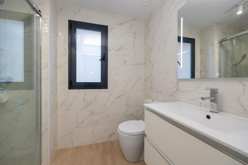2 slaapkamer Appartement Te koop