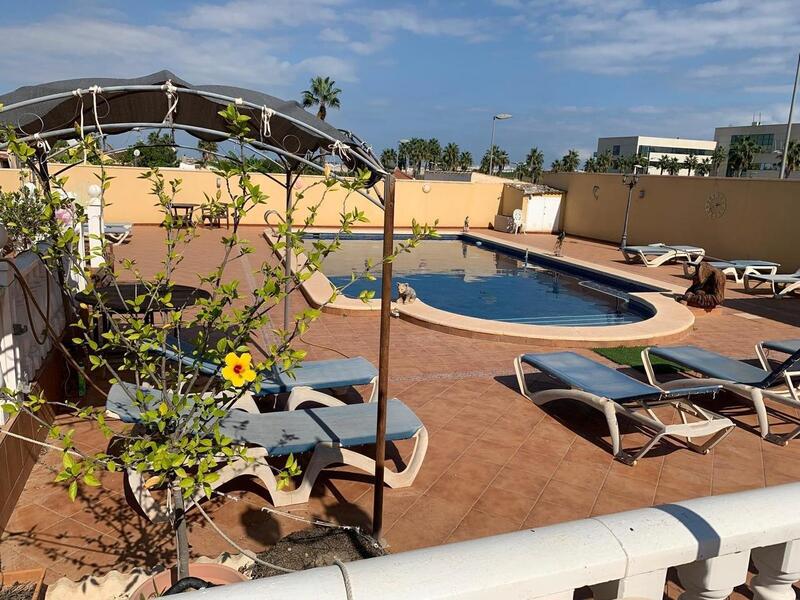 6 Cuarto Villa en venta
