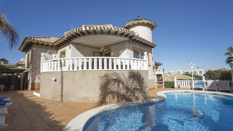 Villa à vendre dans Villamartin, Alicante