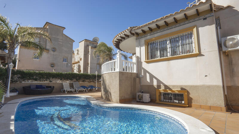 4 chambre Villa à vendre