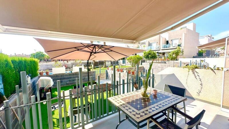 2 Schlafzimmer Stadthaus zu verkaufen