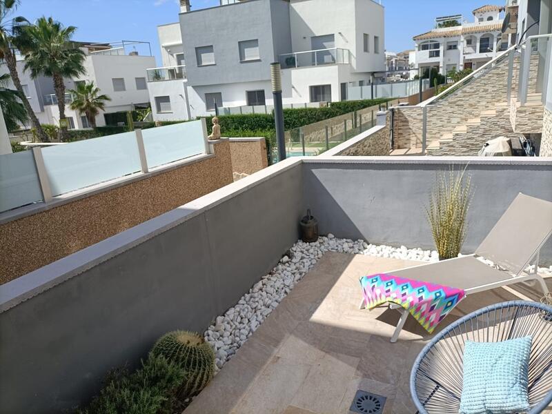 2 Cuarto Villa en venta