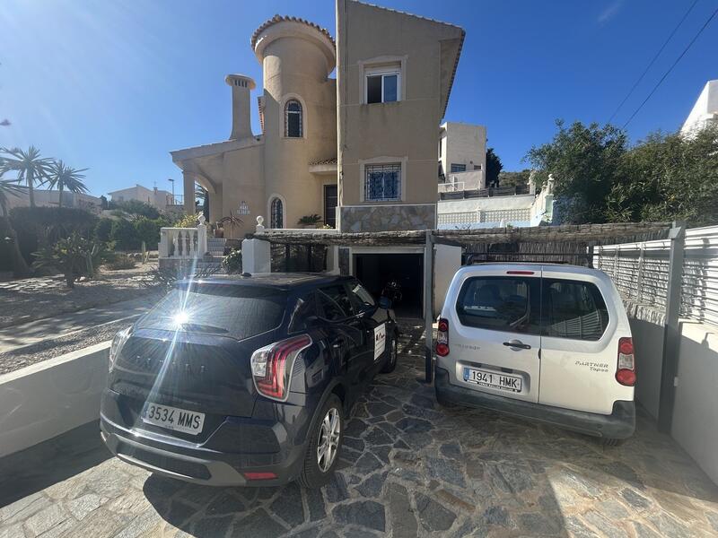 4 soveværelse Villa til salg