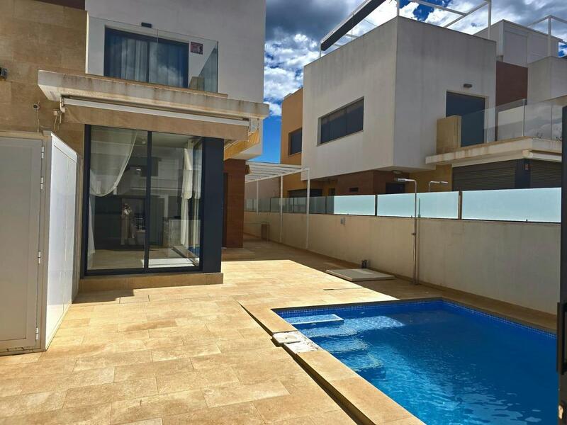 3 slaapkamer Villa Te koop