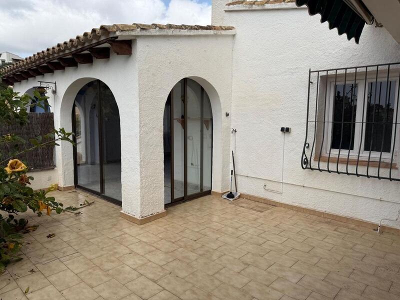 3 bedroom Townhouse for sale