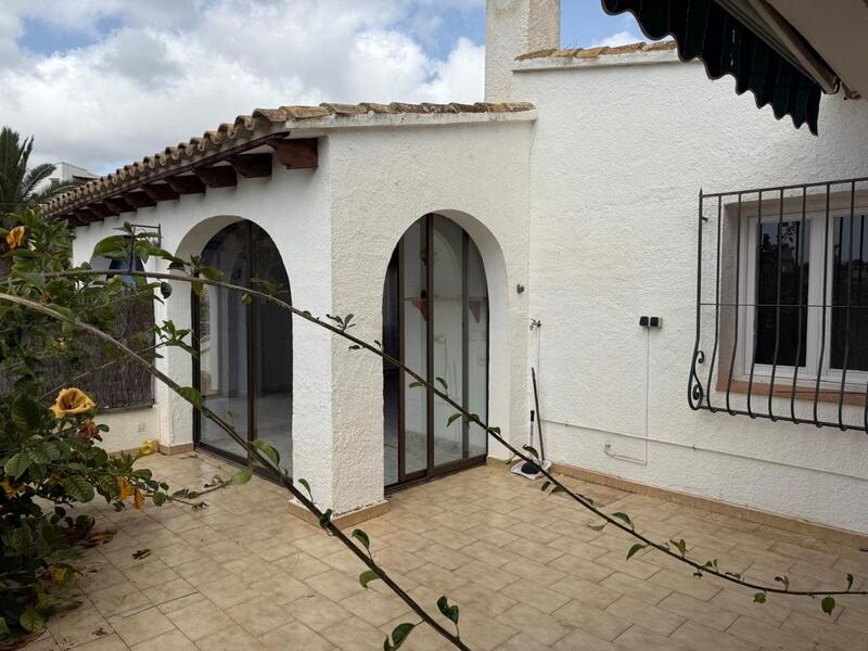 3 bedroom Townhouse for sale