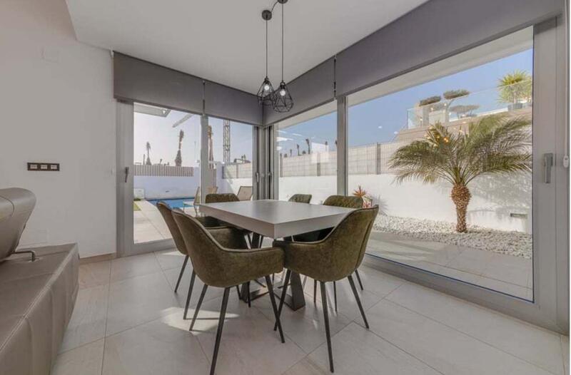 3 Cuarto Villa en venta