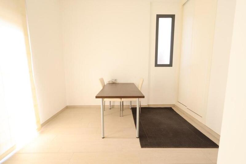 2 slaapkamer Gezinswoning Te koop