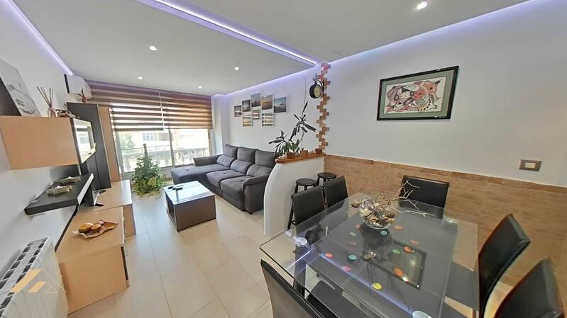 2 slaapkamer Appartement Te koop