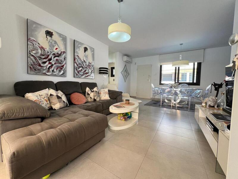 2 Cuarto Villa en venta