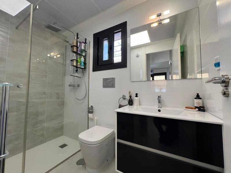 2 Cuarto Villa en venta