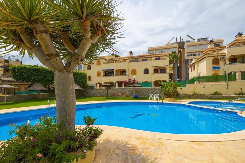 Villa for sale in Torrevieja, Alicante