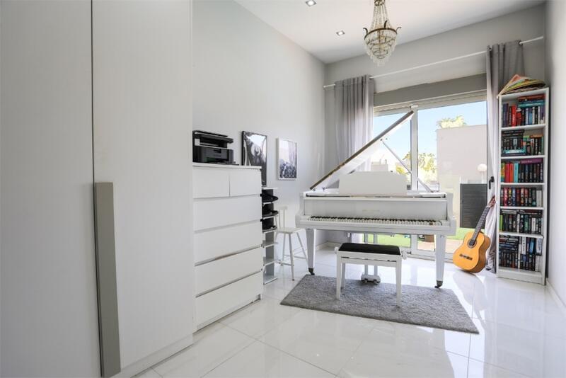 4 Cuarto Villa en venta