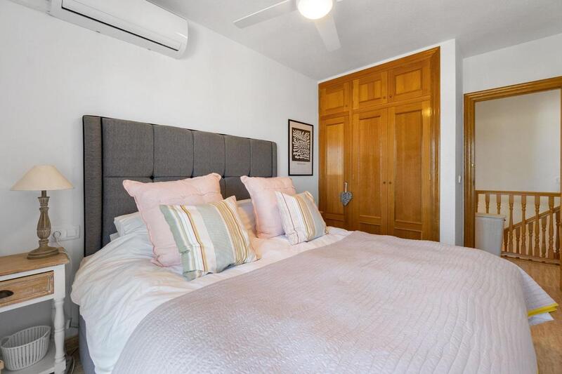 3 slaapkamer Gezinswoning Te koop