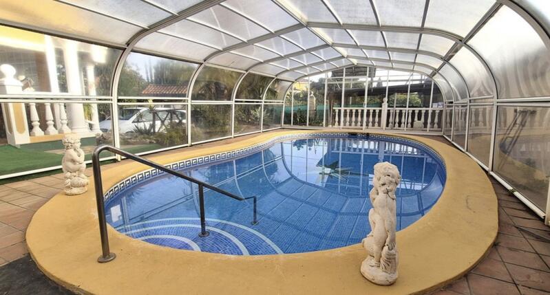 4 Cuarto Villa en venta