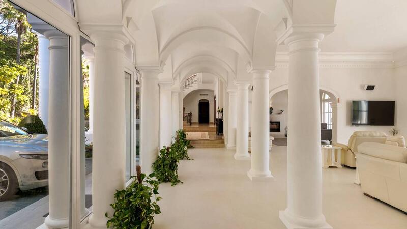 8 soverom Villa til salgs