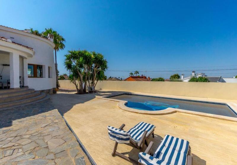 3 Cuarto Villa en venta