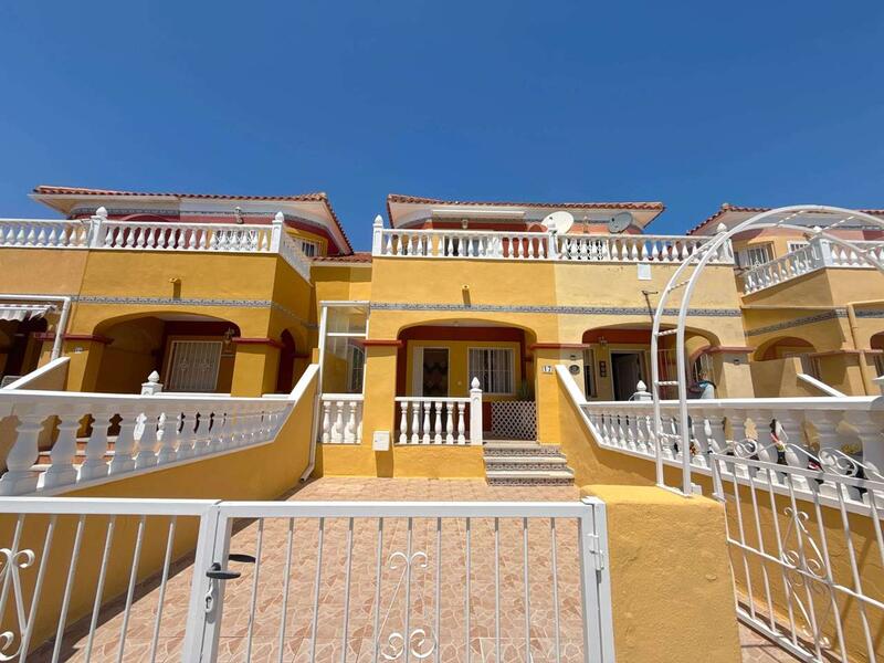 Radhus till salu i Cabo Roig, Alicante
