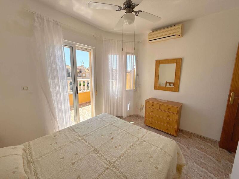 2 slaapkamer Gezinswoning Te koop