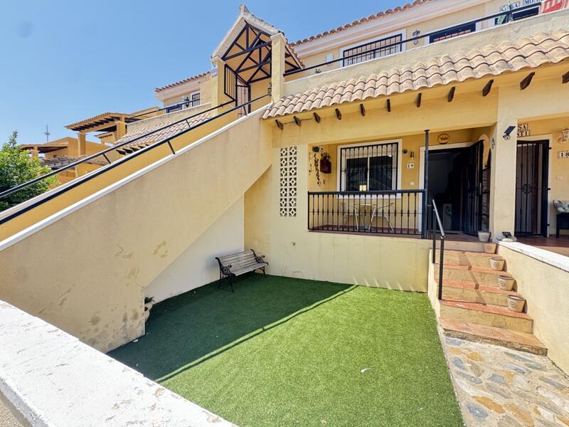 2 slaapkamer Appartement Te koop