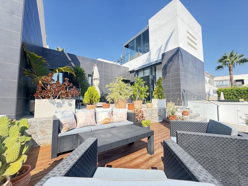2 Cuarto Villa en venta