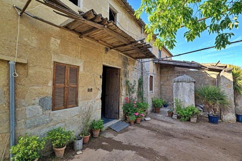 Lantställe till salu i Pollença, Mallorca