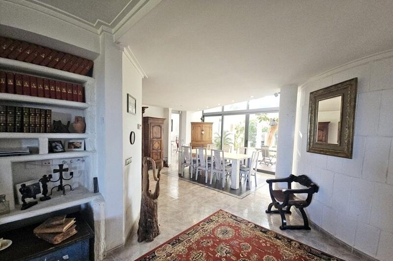 4 Schlafzimmer Landhaus zu verkaufen