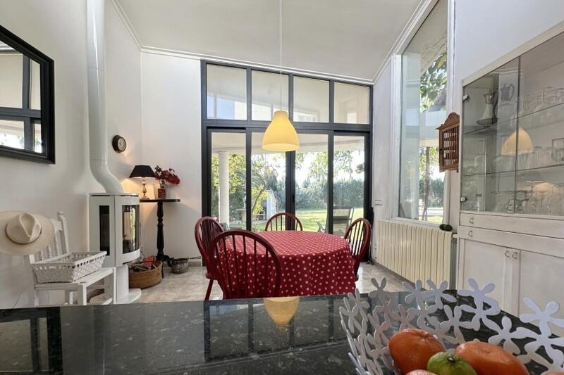 4 Schlafzimmer Landhaus zu verkaufen