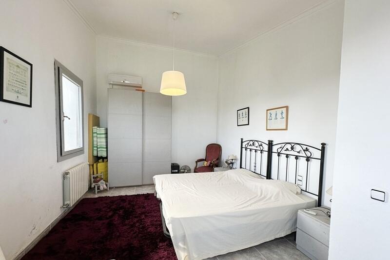4 Schlafzimmer Landhaus zu verkaufen