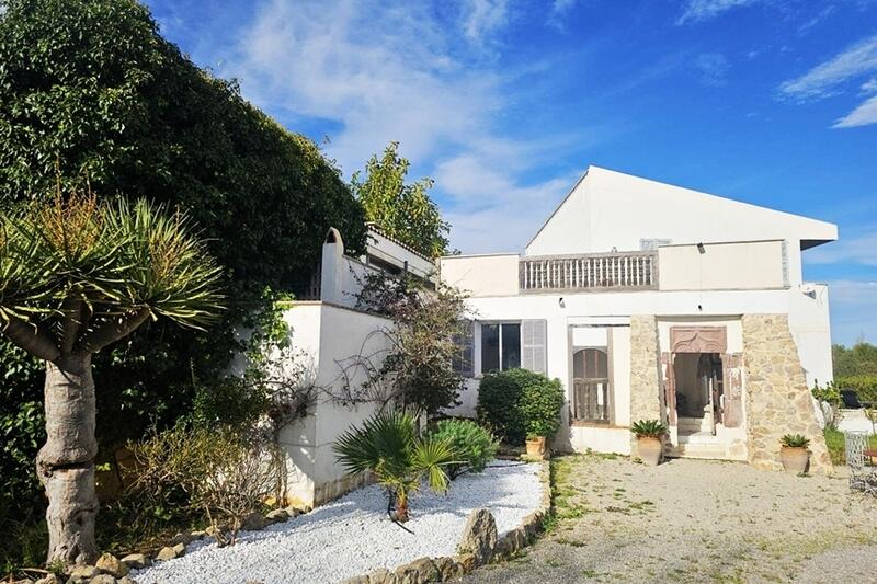 4 Schlafzimmer Landhaus zu verkaufen