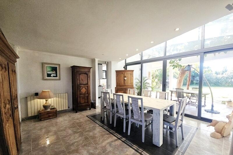 4 Schlafzimmer Landhaus zu verkaufen