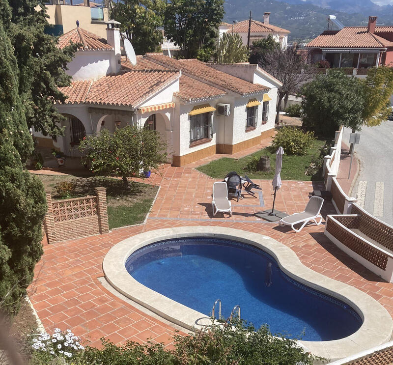 Villa zu verkaufen in Almayate Alto, Málaga