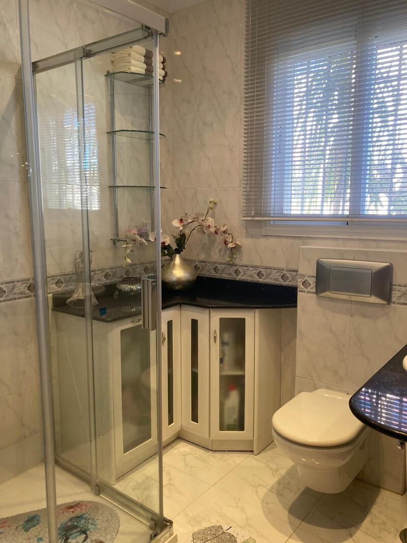 2 Cuarto Casa de Campo en venta