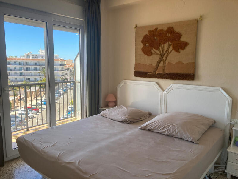 2 спальная комната квартира продается