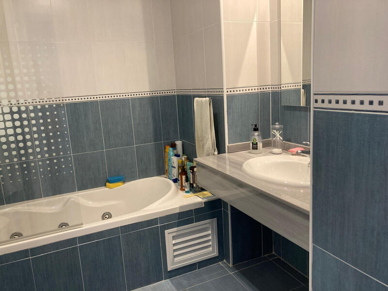 2 slaapkamer Appartement Te koop