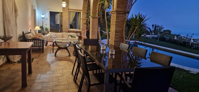 7 bedroom Villa for sale