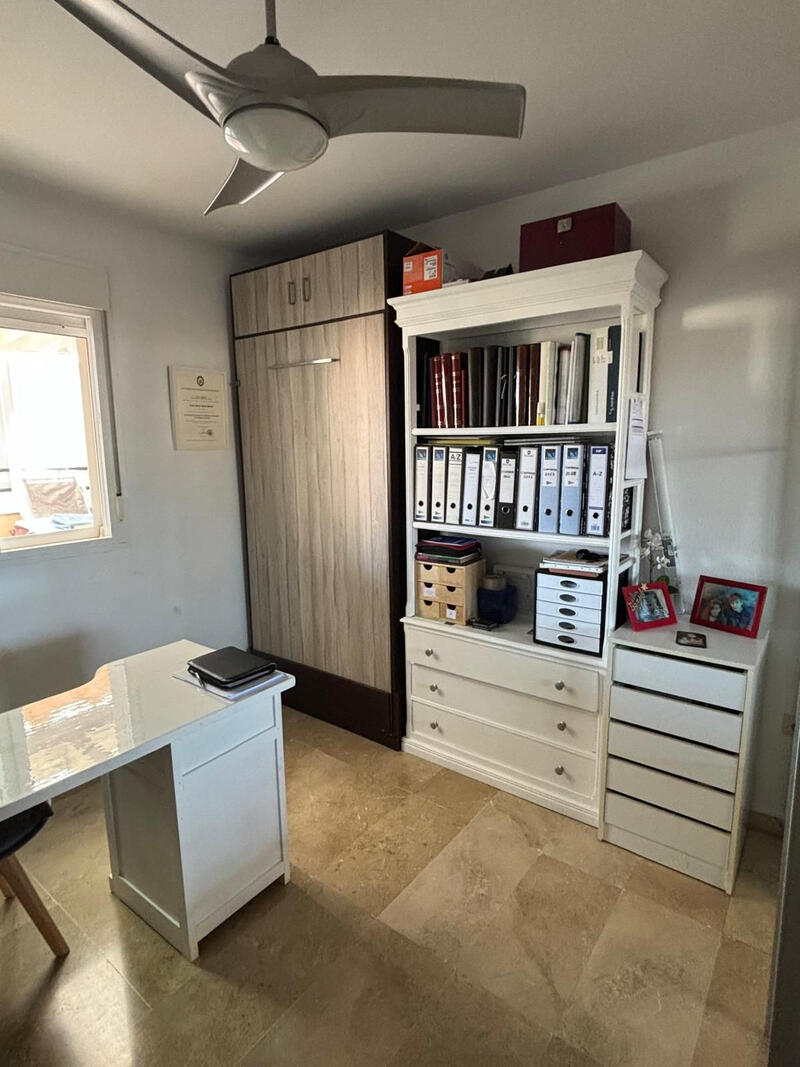 4 bedroom Apartment for sale