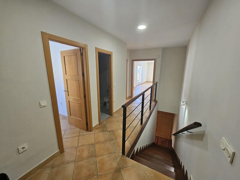 3 bedroom Apartment for sale 3 bedroom Apartment for sale