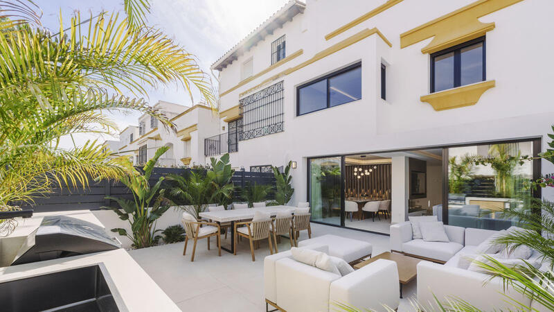 Townhouse for sale in Golden Mile, Málaga