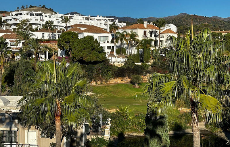 Villa en venta en Selwo, Málaga