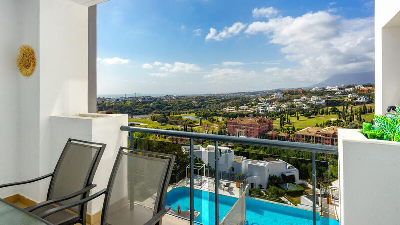 Apartment for sale in Benahavis, Málaga