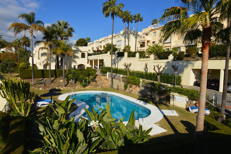 Townhouse for sale in La Quinta, Málaga