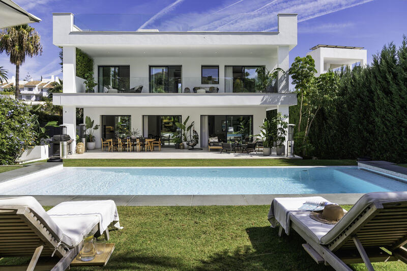 Villa à vendre dans Puerto Banus, Málaga