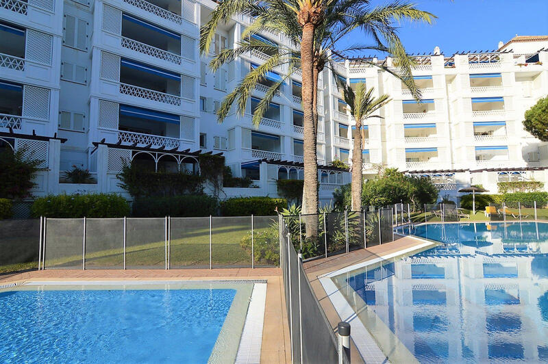Lägenhet till salu i Puerto Banus, Málaga