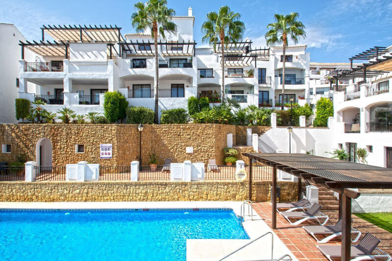 Gezinswoning Te koop in Los Monteros, Málaga