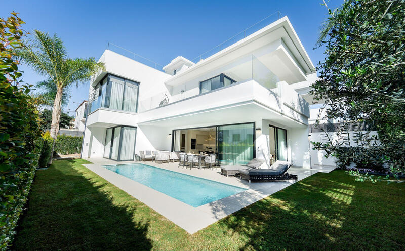 вилла продается в Marbella, Málaga
