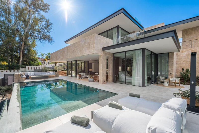 вилла продается в Marbella, Málaga