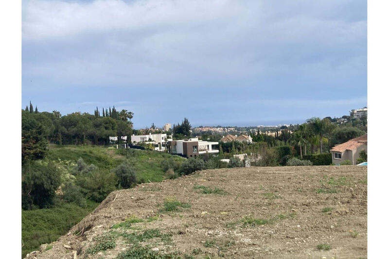 земля продается в Nueva Andalucia, Málaga